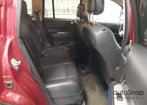 2016 Jeep Compass Latitude из США, поврежденный, VIN 1C4NJDEB0GD663110